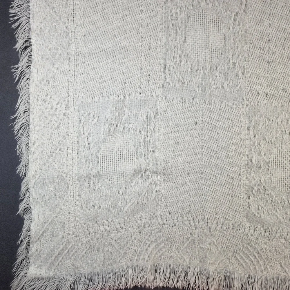 Vintage White Woven Cotton Baby Blanket Fringe Medallion 30x42 Rectangular